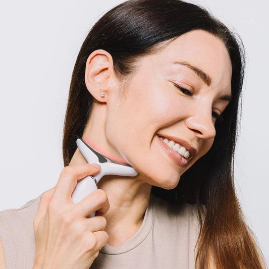 DermaLuxe™ EMS SkinLift